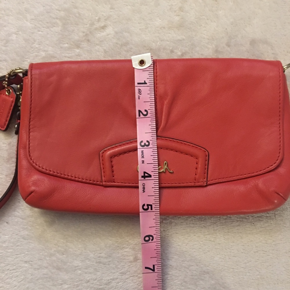 (Authentic) Coach🔸Wristlet - Picture 6 of 6